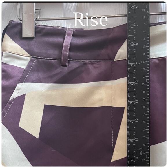 House of Sunny Highway Bold Print High Rise Satin Slight Flare Pant Size 4 - Picture 6 of 11